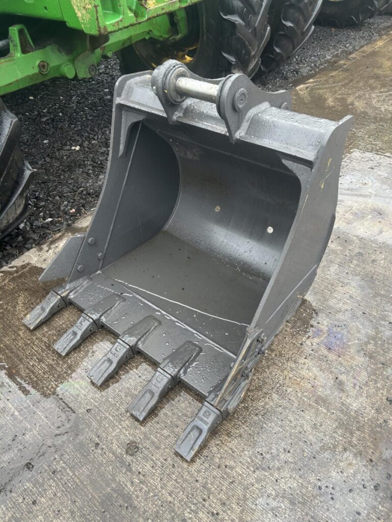 2026 XCMG XE60E — photo 8