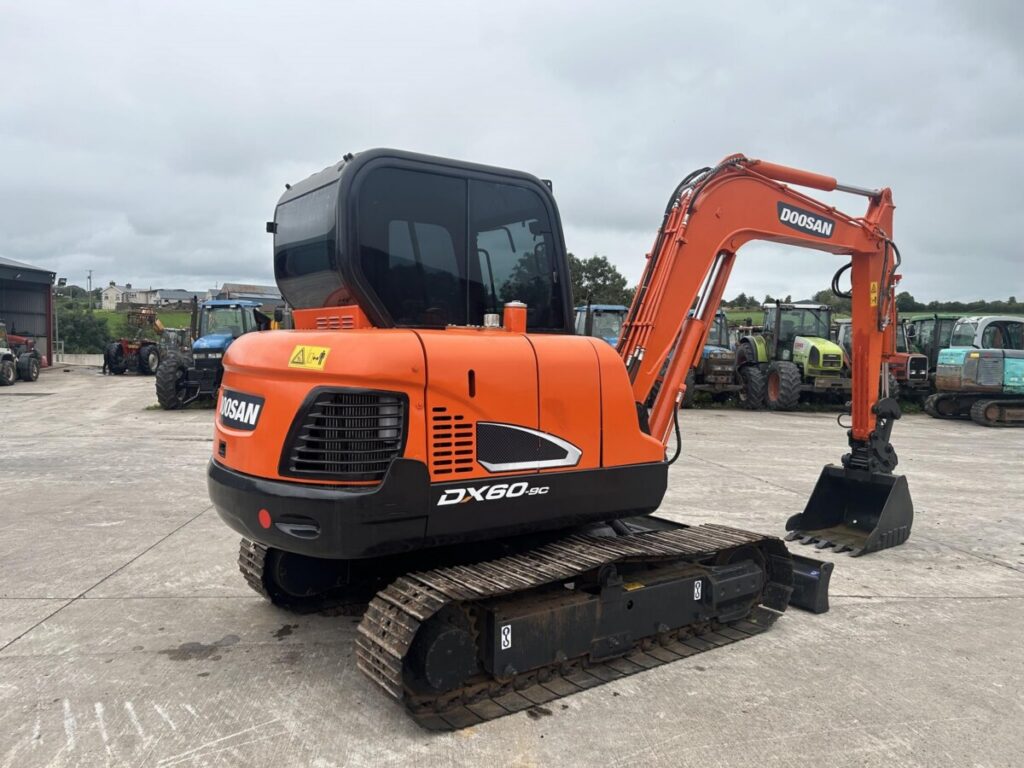 2020 DOOSAN DX60-9C — photo 7
