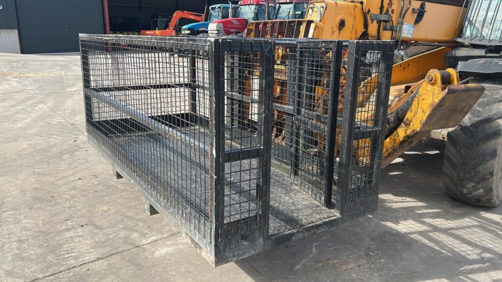 2023 JCB 20D — photo 4