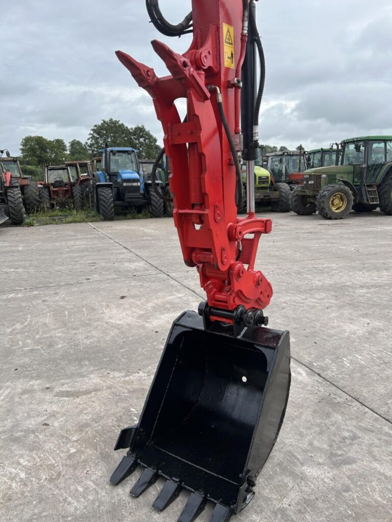 2017 KUBOTA U55-4 — photo 8