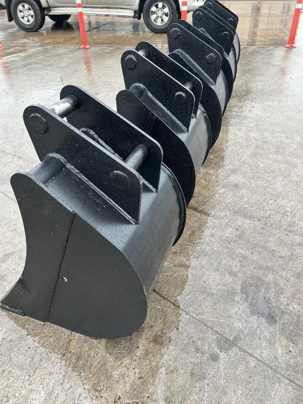 2026 Hammer/Breaker – Hydraulic NEW TT 18′ BUCKETS — photo 4